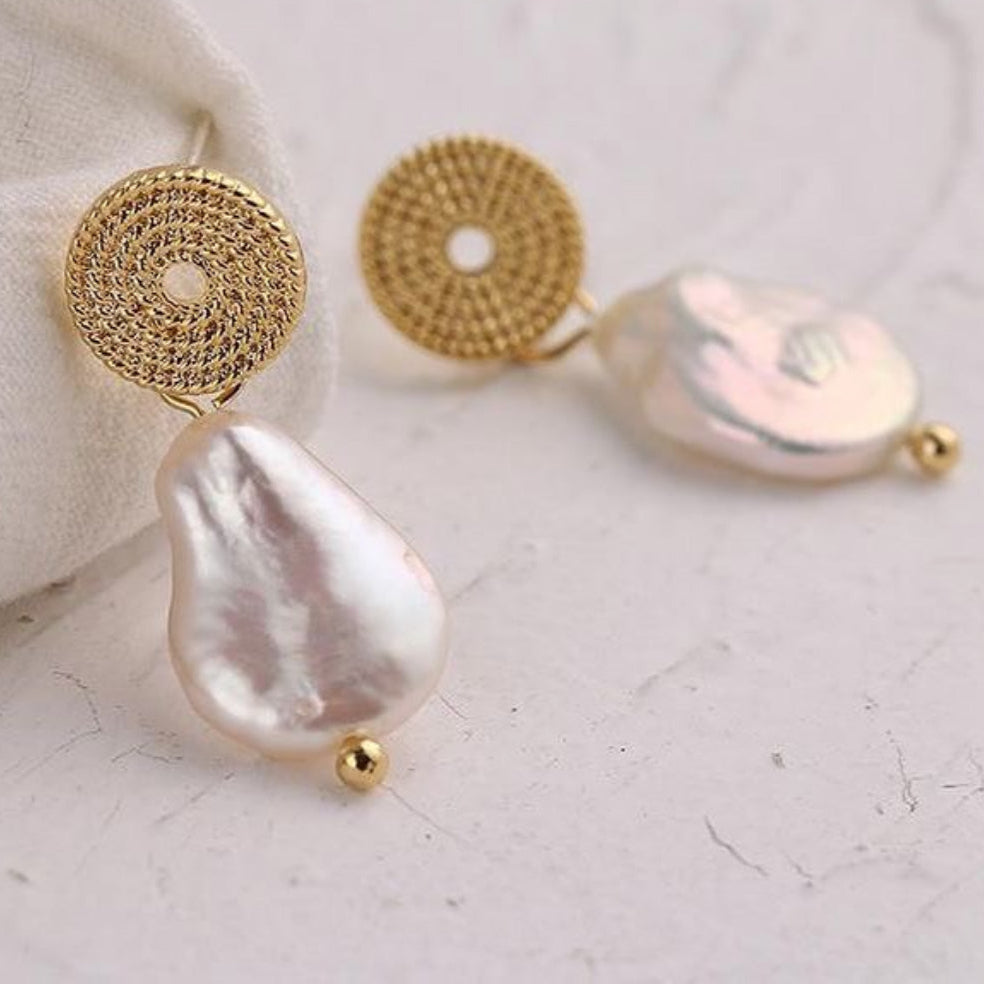 Freshwater Pearl Drop Earring
